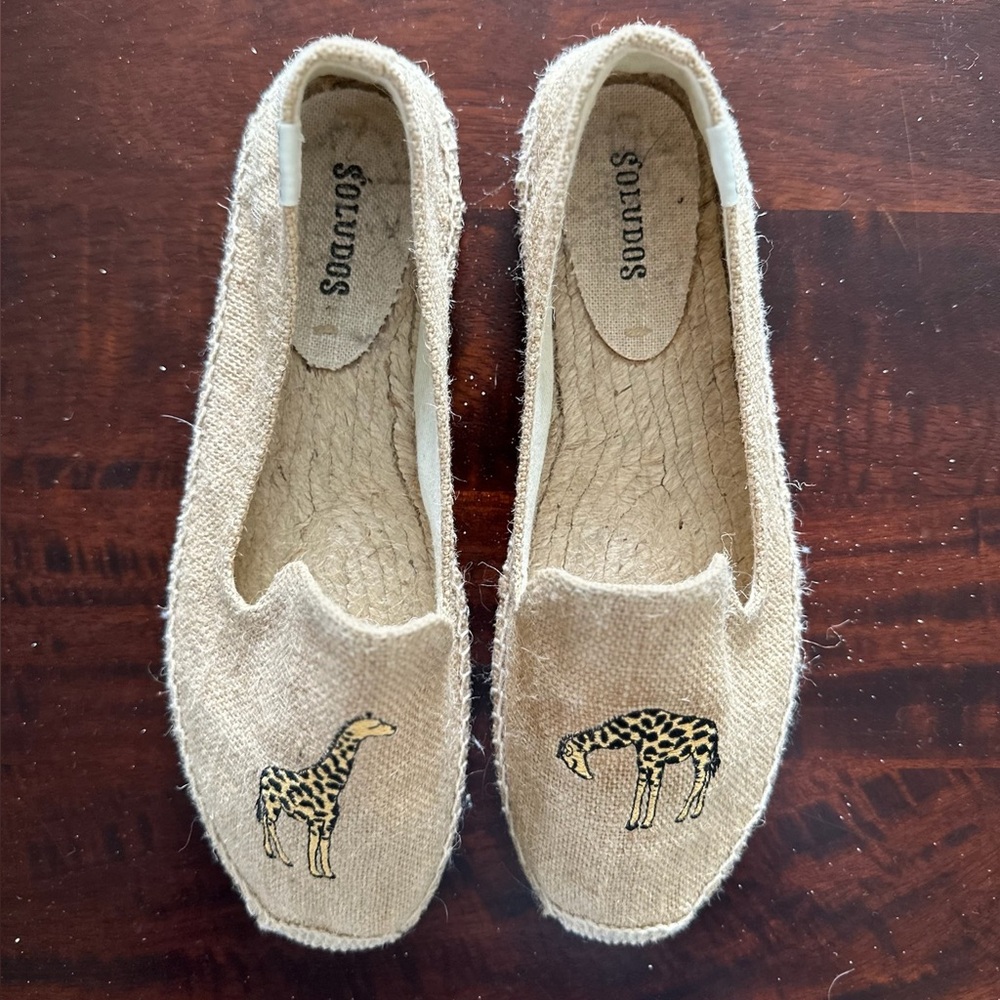 Soludos | Beige Espadrilles with Giraffe Embroidery | Size 9